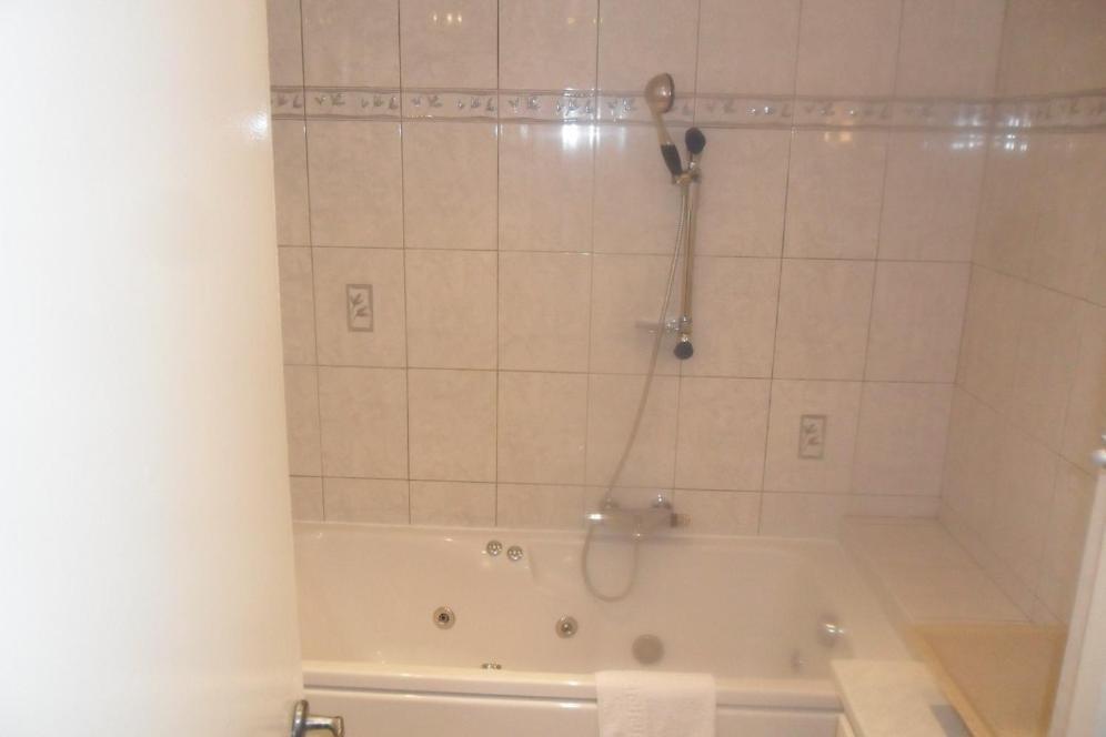 Le Grand Tetras Otel Saint-Vérand Oda fotoğraf