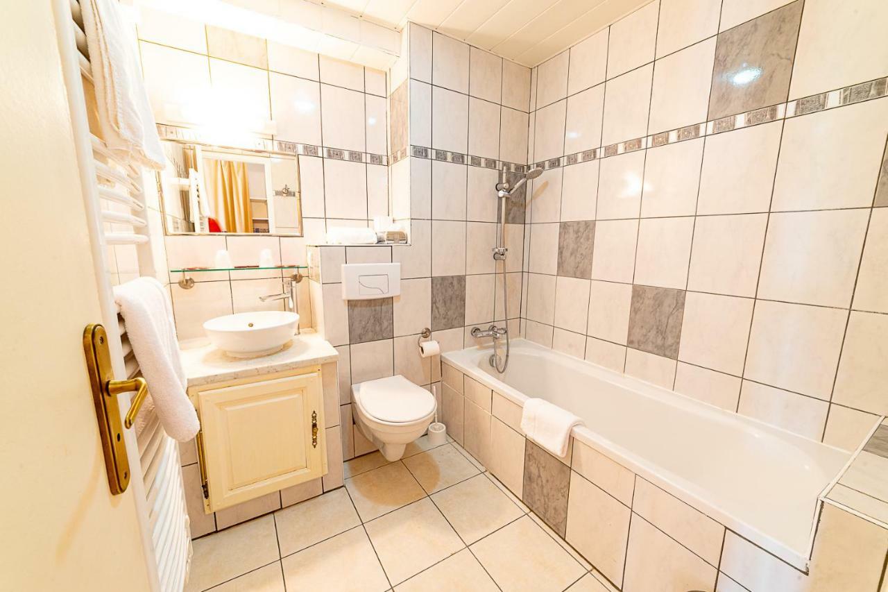 Le Grand Tetras Otel Saint-Vérand Oda fotoğraf